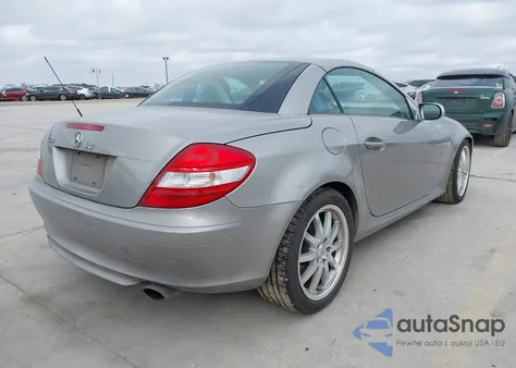 2005 Mercedes-Benz Slk 350 z USA, uszkodzony, nr VIN WDBWK56F05F026338